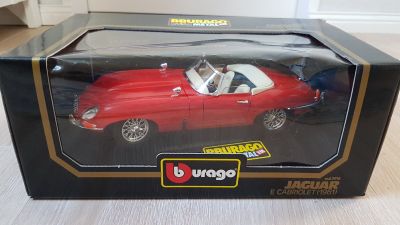 Modelo de coche BBurago, Jaguar E Cabriolet, escala 1:18,