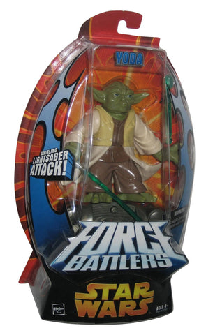 Figura de acción de Yoda con ataque de sable de luz giratorio de Star Wars